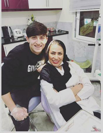 سردار آزمون با خانم دندانپزشک اش