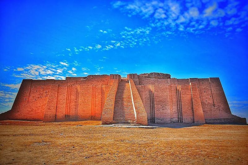 انسان بدون معنا، دیر یا زود از تاریخ حذف می‌شود.